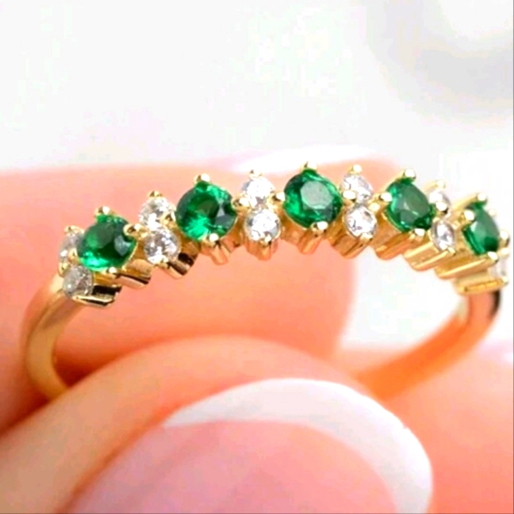 ☘️ Lovely New Irish Green & White CZ 18K Gold-Plate over 925 silver Ring Sz 6 ☘️